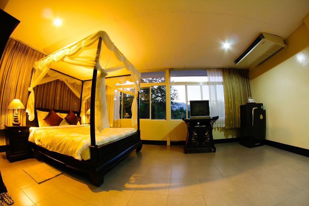Baan Saleepai Hotel Exterior photo